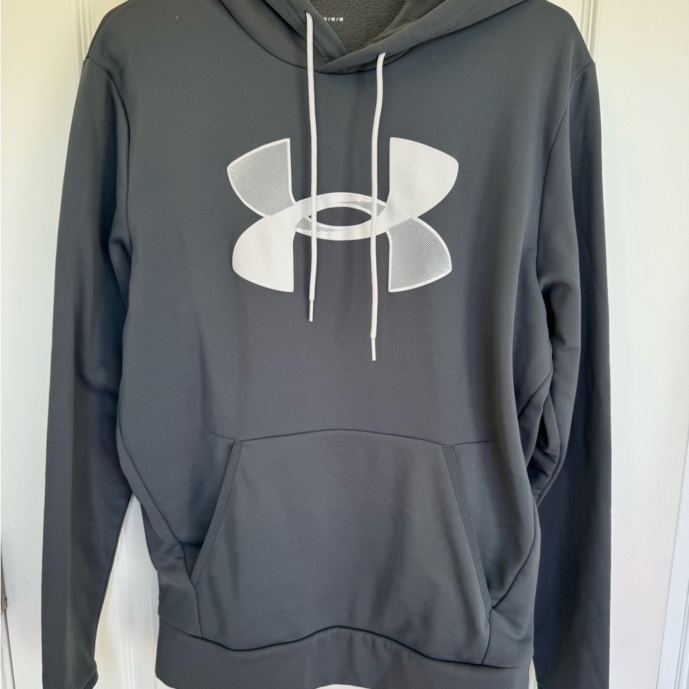 Men’s Under Armour sweatshirt size medium